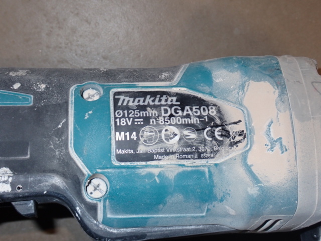 1012361-10 Various tools for tiling