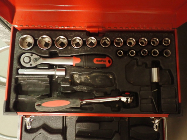 1012419-1 Tool box, cable and ladder