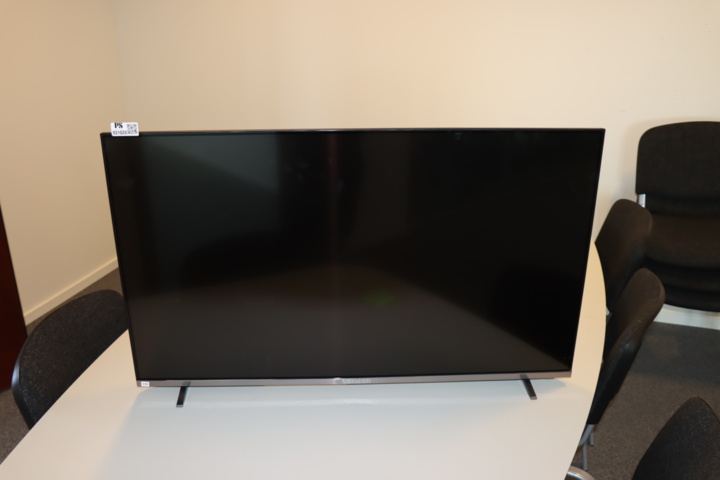 931020-6 Voxicon 4K Smart TV 43 inches