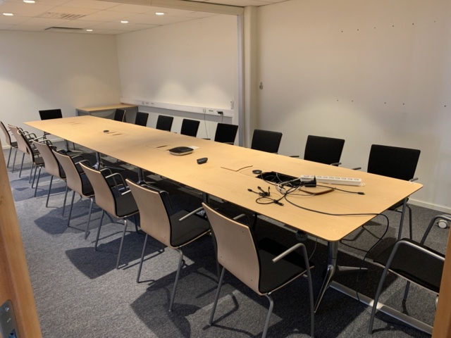 992583-1 Conference table EFG 630cm with 18 chairs