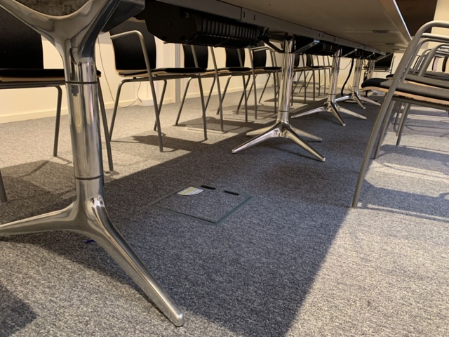 992583-5 Conference table EFG 630cm with 18 chairs