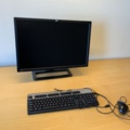 992613-6 Office furniture: Electric raise/lower desk, office chair, bookshelf, computer screen, etc