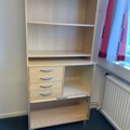 992613-8 Office furniture: Electric raise/lower desk, office chair, bookshelf, computer screen, etc