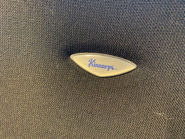 992614-8 Office furniture: Electric raise/lower desk, office chair, bookshelves, computer monitor etc