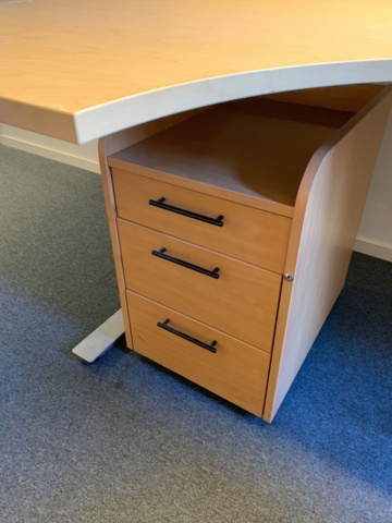 992614-10 Office furniture: Electric raise/lower desk, office chair, bookshelves, computer monitor etc