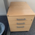 992643-9 Office furniture: Electric raise/lower desk, office chair, bookshelves, whiteboard
