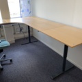 992645-3 Office furniture: Electric raise/lower desk, office chair, bookshelves, whiteboard
