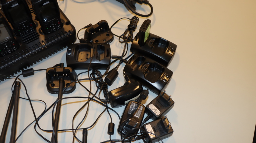 931124-4 Parti two-way radio, Sepura and others.