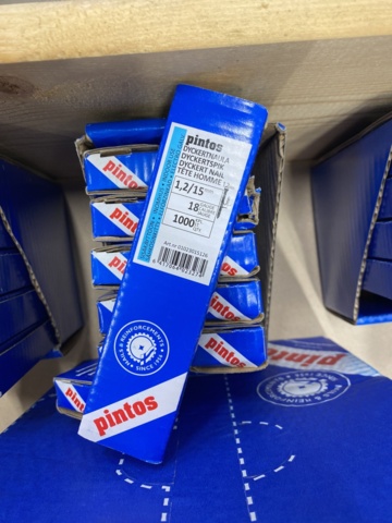 1014721-10 Hammer nails, diving nails & cardboard banded comb nails from Pintos