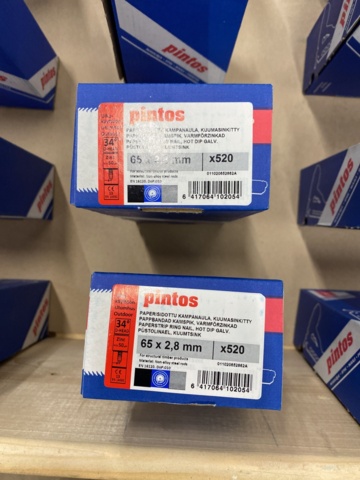 1014721-21 Hammer nails, diving nails & cardboard banded comb nails from Pintos