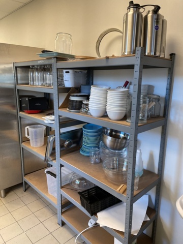 998455-1 Kitchen utensils, crockery, canteens, glasses, cutlery, etc.