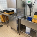 998455-4 Kitchen utensils, crockery, canteens, glasses, cutlery, etc.