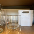 998455-6 Kitchen utensils, crockery, canteens, glasses, cutlery, etc.