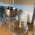 998455-15 Kitchen utensils, crockery, canteens, glasses, cutlery, etc.
