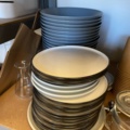 998455-17 Kitchen utensils, crockery, canteens, glasses, cutlery, etc.