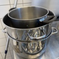 998455-26 Kitchen utensils, crockery, canteens, glasses, cutlery, etc.