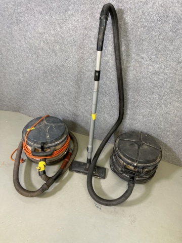 962819-2 Dammsugare, 2 st, Nilfisk och Euroclean