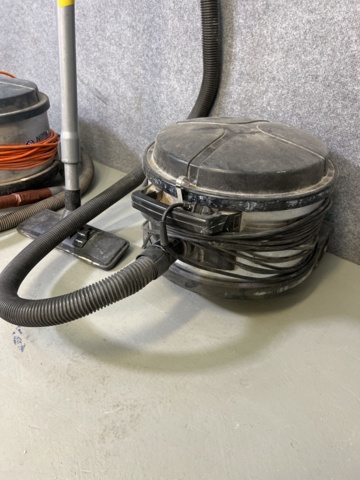 962819-3 Dammsugare, 2 st, Nilfisk och Euroclean