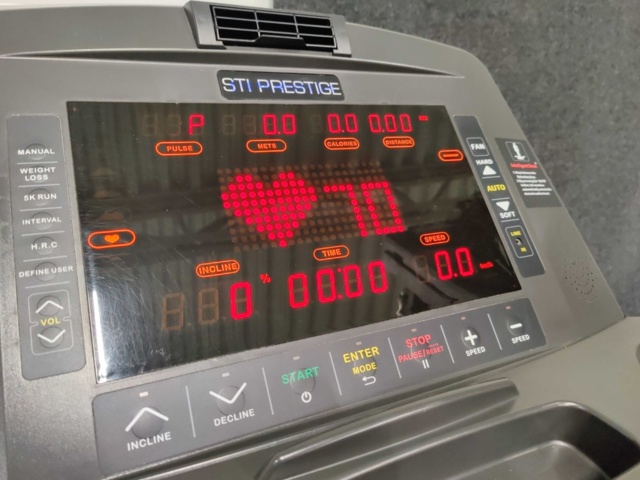 1007501-8 Treadmill STI Prestige TA-7720