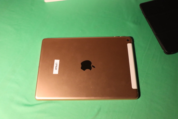 iPad 6th Gen A1954 Wifi+Cell 32GB - PS Auction - We value