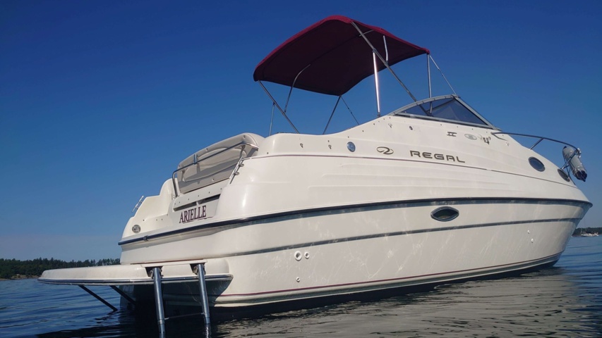 984298-3 Regal 242 Commodore