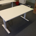 931200-2 Raised/retractable desk 140x70