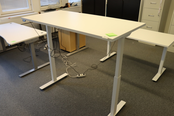 931200-4 Raised/retractable desk 140x70