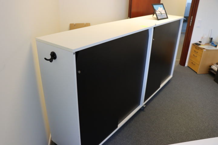 931210-5 2 storage cabinets on wheels