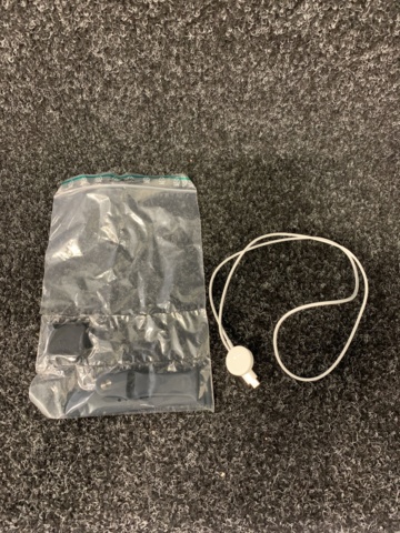 1014548-3 Apple Watch SE GPS 44mm Midnight Aluminium Case with Midnight Sport Band - Regular