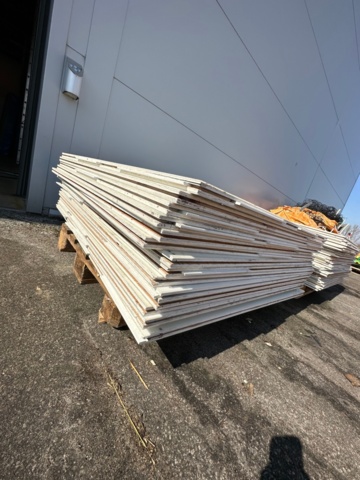 1015787-2 Possibly hockey floor