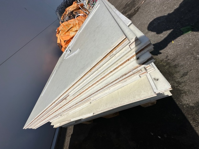 1015787-3 Possibly hockey floor