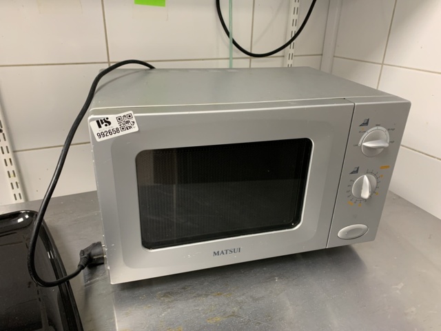 992658-2 Microwave, plates