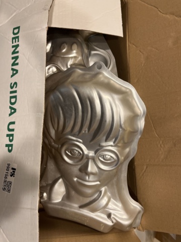 990156-2 Cake-making accessories / Balloons, disposable products, etc