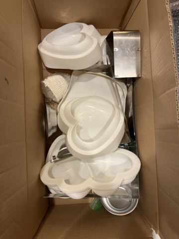 990156-5 Cake-making accessories / Balloons, disposable products, etc