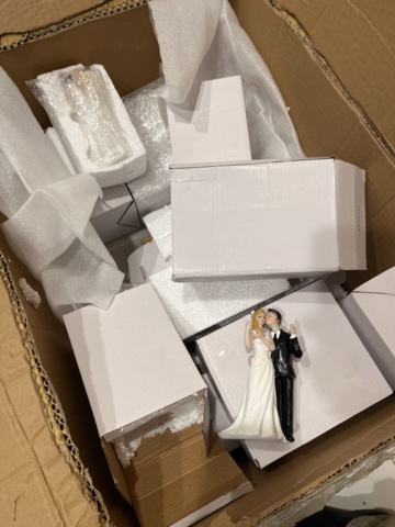 990156-14 Cake-making accessories / Balloons, disposable products, etc