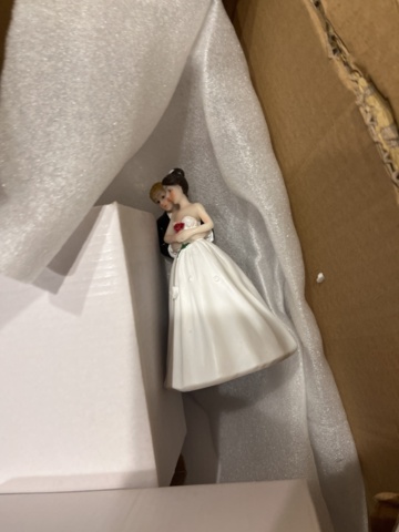 990156-16 Cake-making accessories / Balloons, disposable products, etc