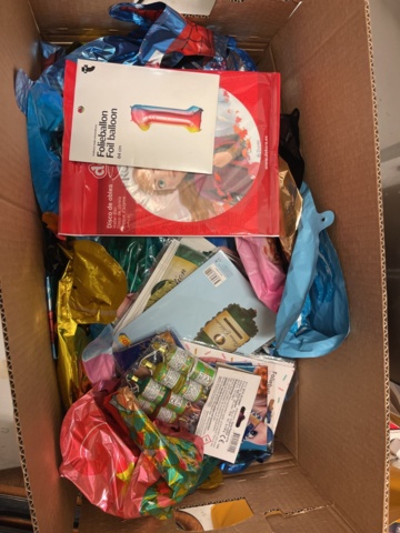 990156-21 Cake-making accessories / Balloons, disposable products, etc