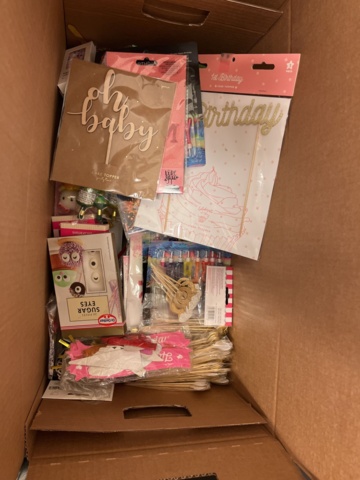 990156-31 Cake-making accessories / Balloons, disposable products, etc