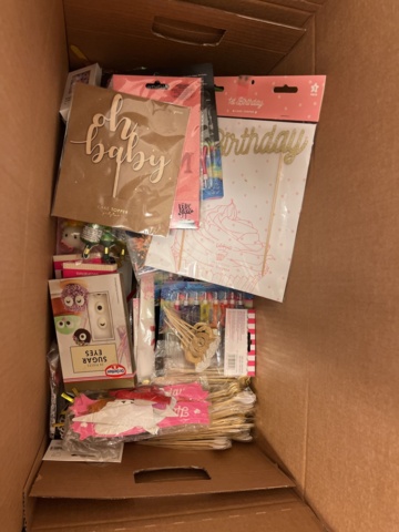 990156-32 Cake-making accessories / Balloons, disposable products, etc