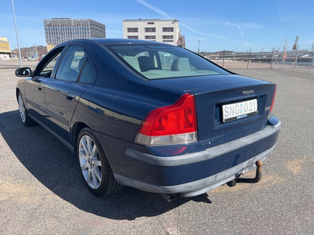 980442-3 Volvo S60 2.4 - 2001