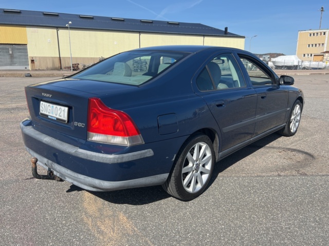 980442-5 Volvo S60 2.4 - 2001