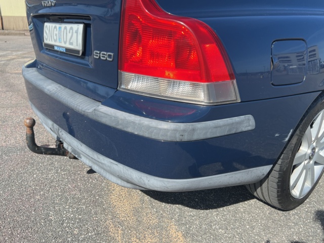 980442-14 Volvo S60 2.4 - 2001