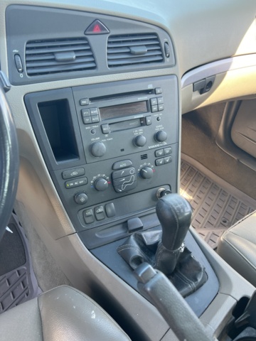 980442-29 Volvo S60 2.4 - 2001