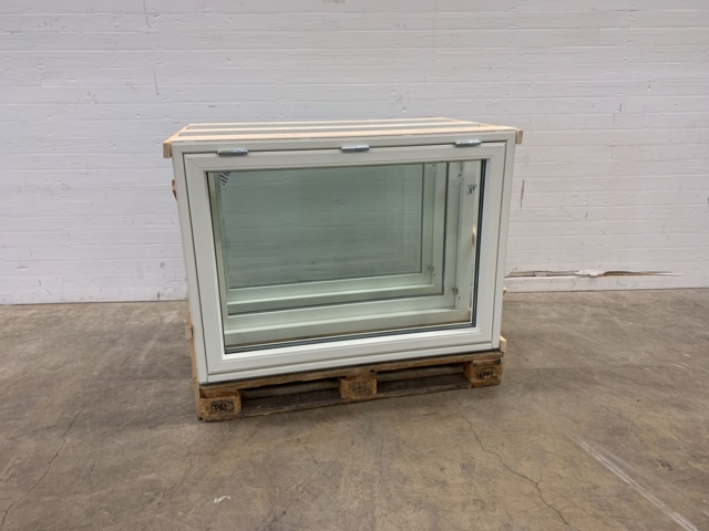 1016322-1 3 windows overhung Holsby windows, 12-9