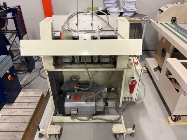 990158-13 James Burn Lhermite EM520 + SF520