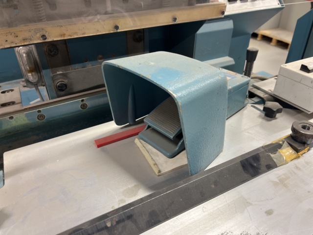 990157-3 JOS Hunkler RE-Mat 320 Register cutting / Index cutting machine