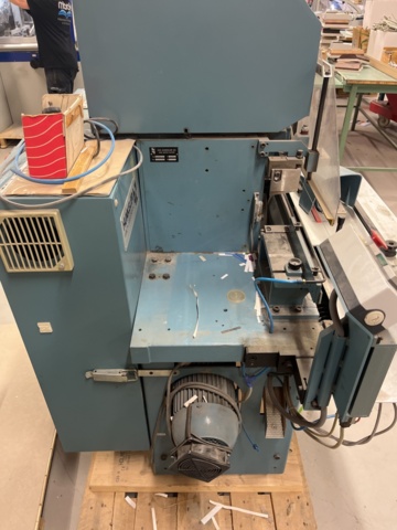 990157-16 JOS Hunkler RE-Mat 320 Register cutting / Index cutting machine