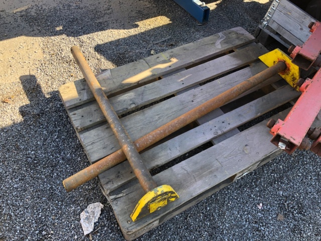 1016330-27 Puominosturi x 2 (250kg ja 125kg, myydään osiksi)