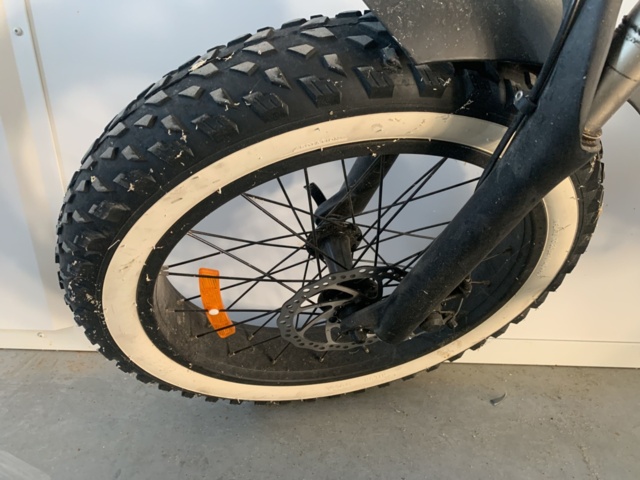 882170-5 GoCamp folding electric bike