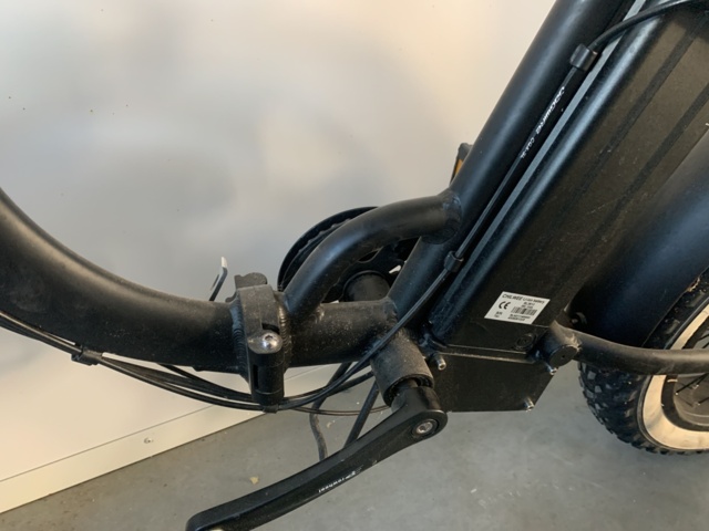 882170-6 GoCamp folding electric bike